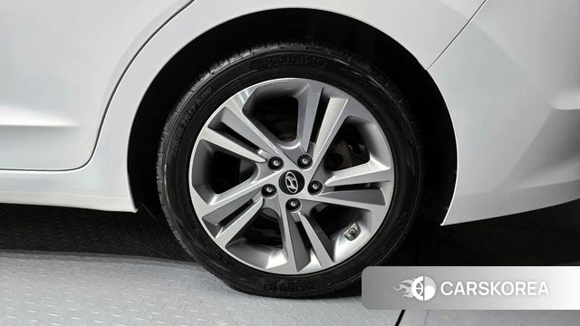 Hyundai Avante AD id 3846058 из Кореи 15