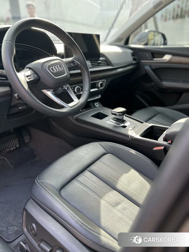 Audi Q5L 2022 Черный из Китая, фото 6