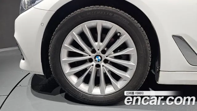 BMW 5 Series (G30) id 2882029 из Кореи 15