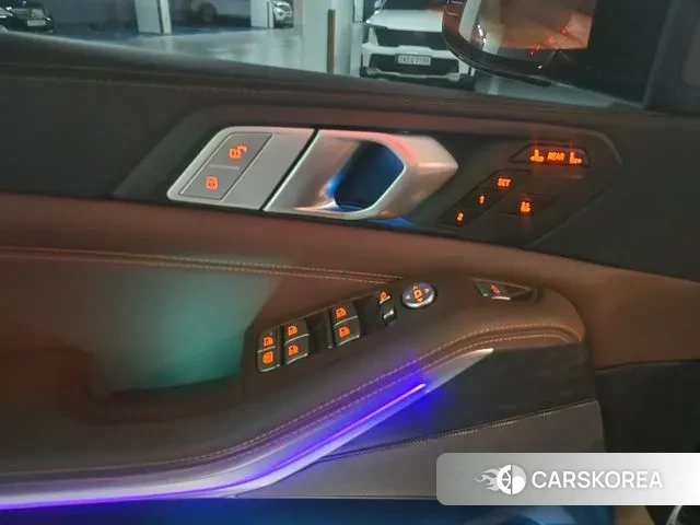 BMW X7 (G07) 2021 Черный из Кореи, фото 5