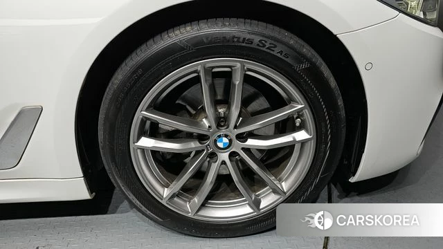 BMW 5 Series (G30) id 3844081 из Кореи 15