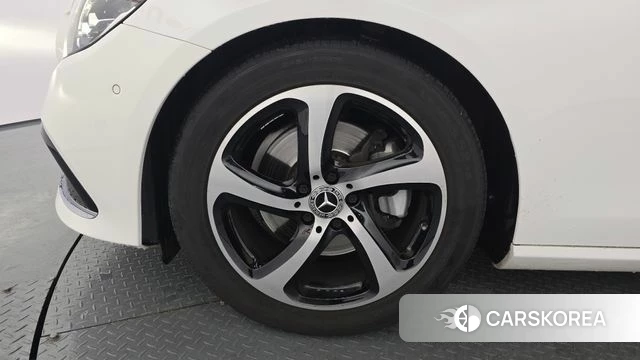 Mercedes-Benz E-Class W213 id 4356115 из Кореи 26