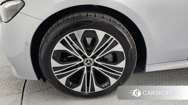 Mercedes-Benz E-Class W214 id 2909954 из Кореи 15