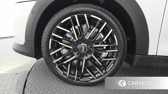 Mini Cooper S 4th Generation id 4279769 из Кореи 30
