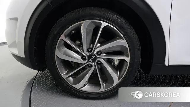 Kia Niro id 3055742 из Кореи 15