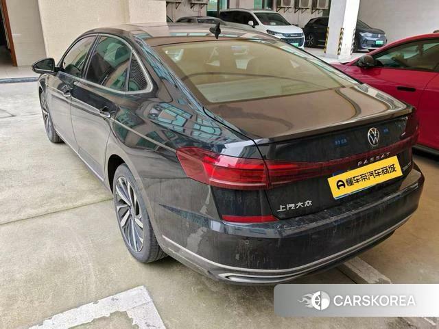 Volkswagen Passat 2022 Черный из Китая, фото 5