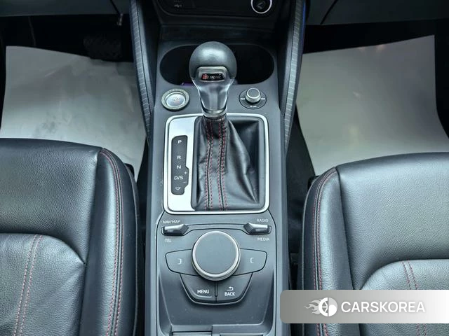 Audi Q2L id 4348481 из Китая 12