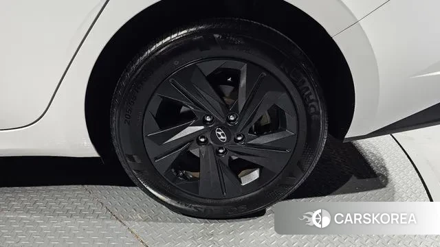 Hyundai Avante (CN7) id 3759565 из Кореи 15