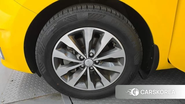 Kia All New Carnival id 4448313 из Кореи 27