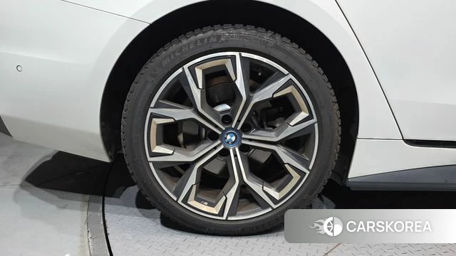 BMW i4 id 4929553 из Кореи 32