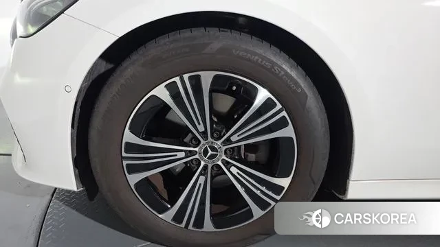 Mercedes-Benz E-Class W214 id 3353358 из Кореи 15