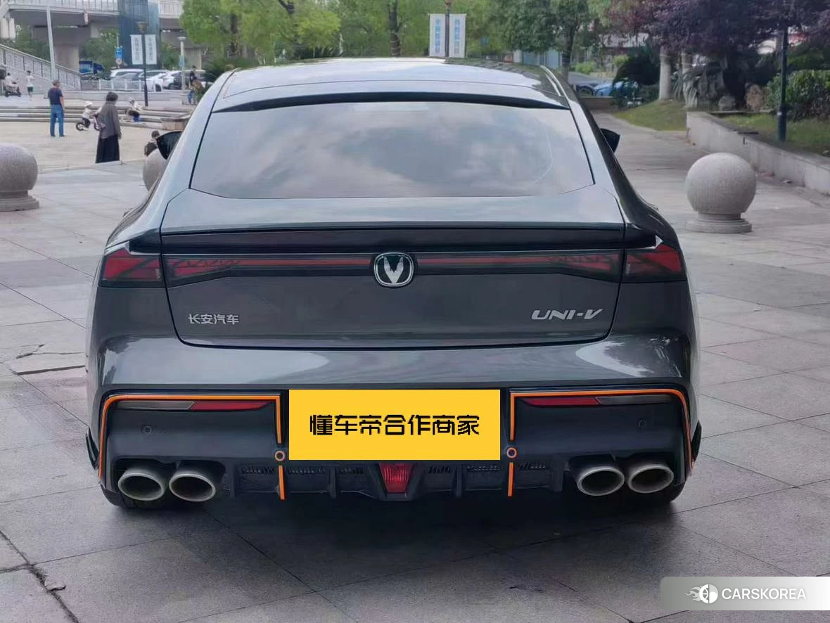 Chang'an UNI-V 2023 Темно-серый из Китая, фото 5