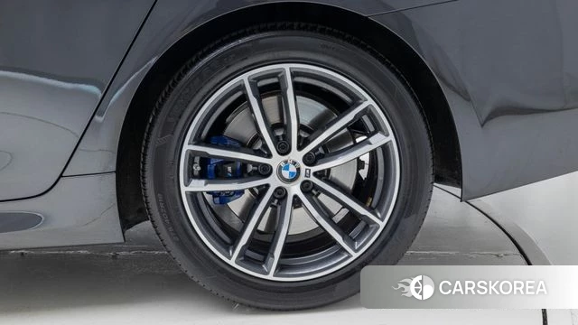 BMW 5 Series (G30) id 4409123 из Кореи 13