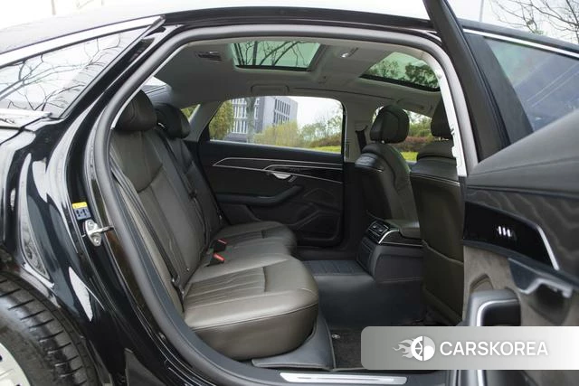 Audi A8 id 4259667 из Китая 25