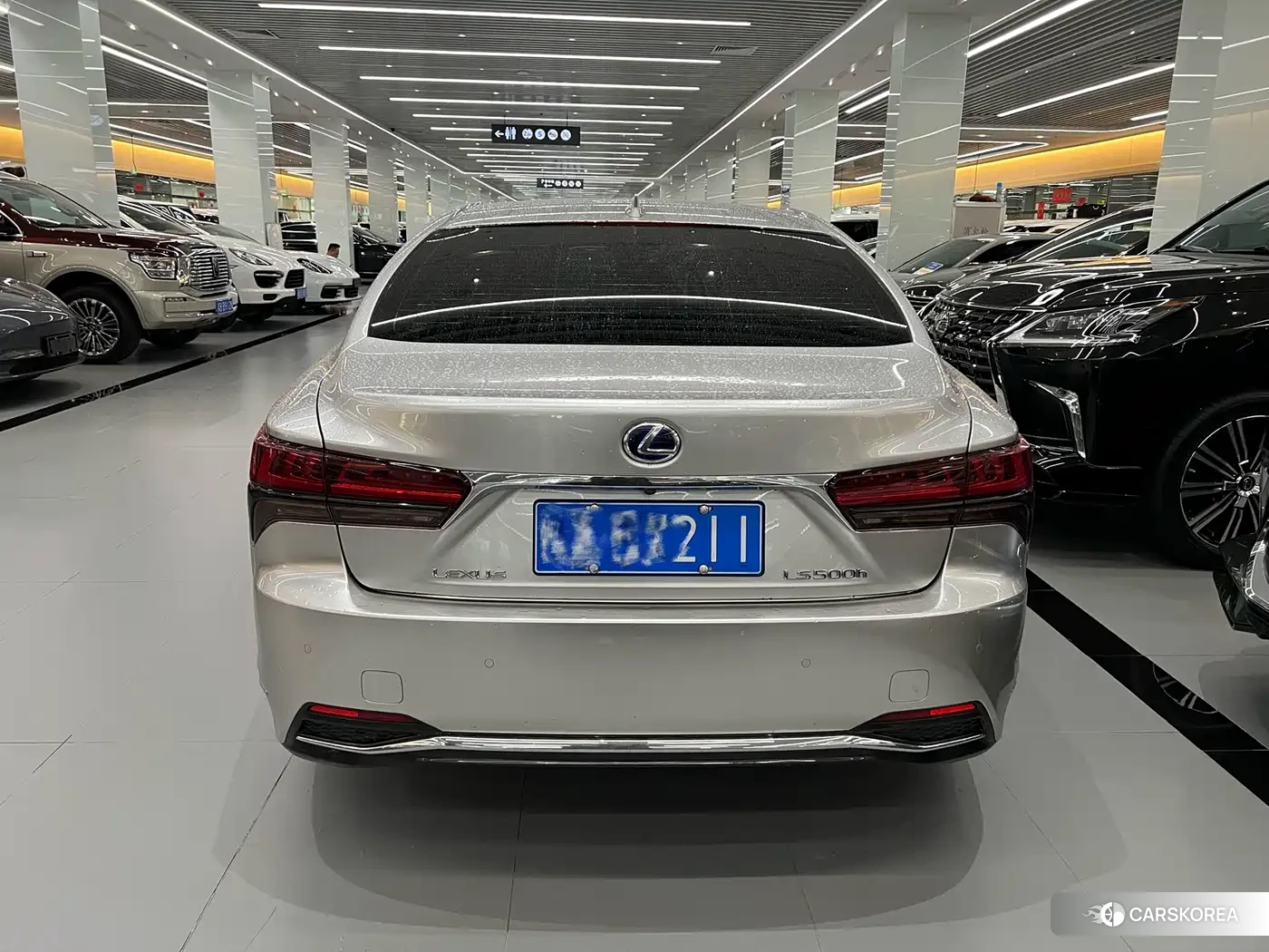 Lexus LS 2022 Silver/gray из Китая, фото 5