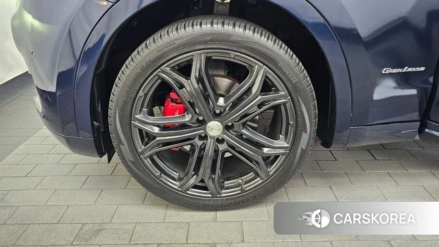 Maserati Levante id 4490116 из Кореи 26