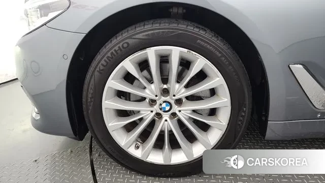 BMW 5 Series (G30) id 2981532 из Кореи 15