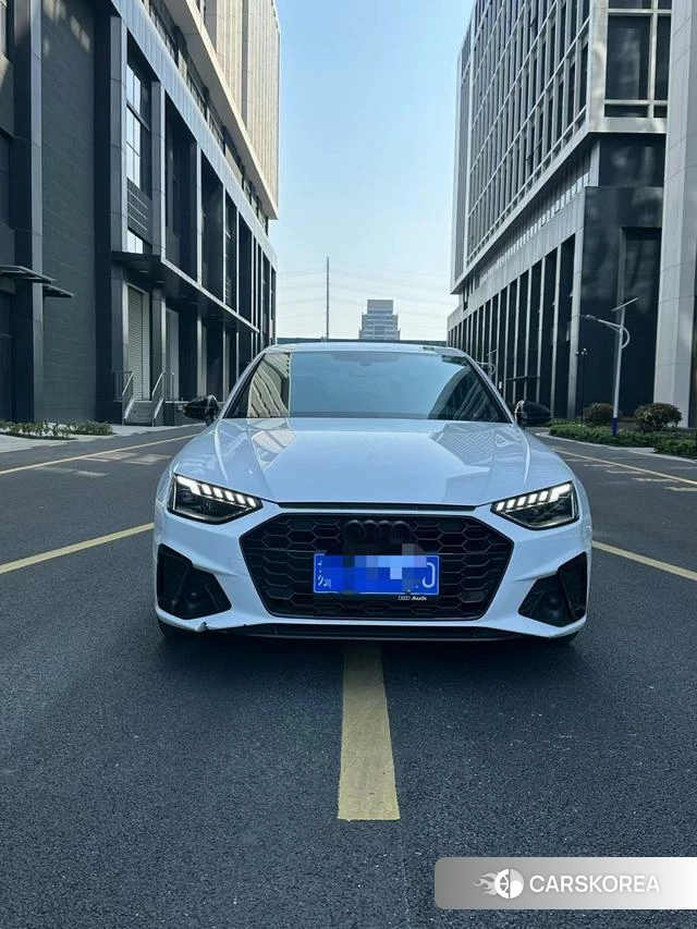 Audi A4L 2023 Белый из Китая, фото 5