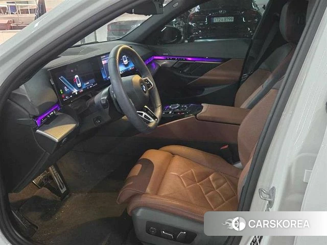 BMW 5 Series (G60) id 3952659 из Кореи 14