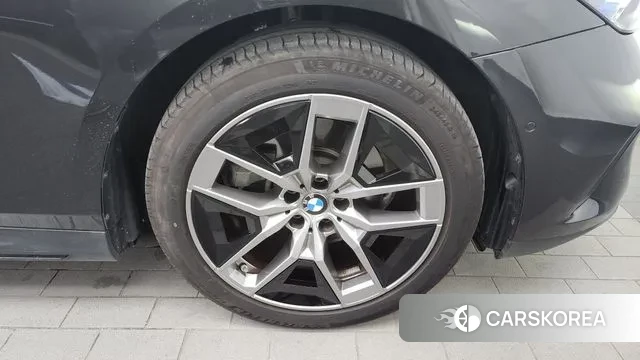 BMW 5 Series (G60) id 3420257 из Кореи 15