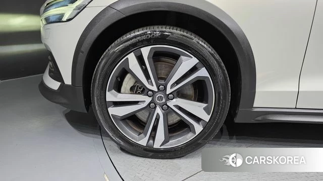 Volvo V60 Cross-Country 2nd Generation id 4557331 из Кореи 29