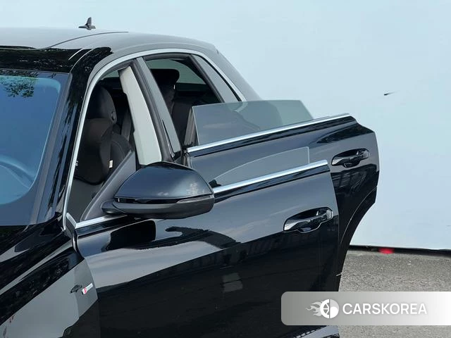 Audi Q8 id 4261377 из Китая 15