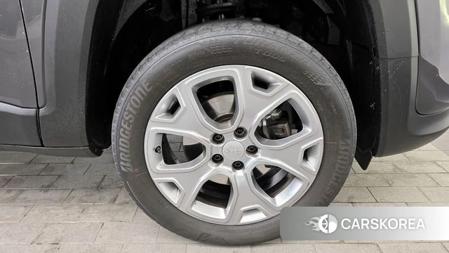 Jeep Renegade id 3892573 из Кореи 15