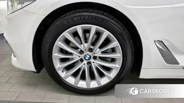 BMW 5 Series (G30) id 4403191 из Кореи 26