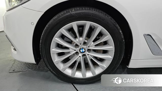 BMW 5 Series (G30) id 4751196 из Кореи 18