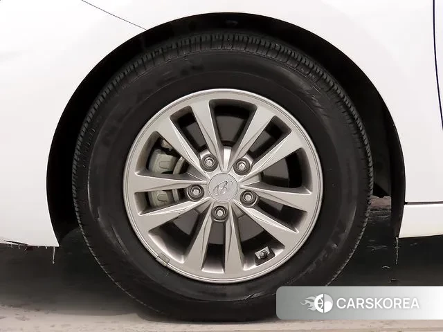 Hyundai The New Avante AD id 3520063 из Кореи 15