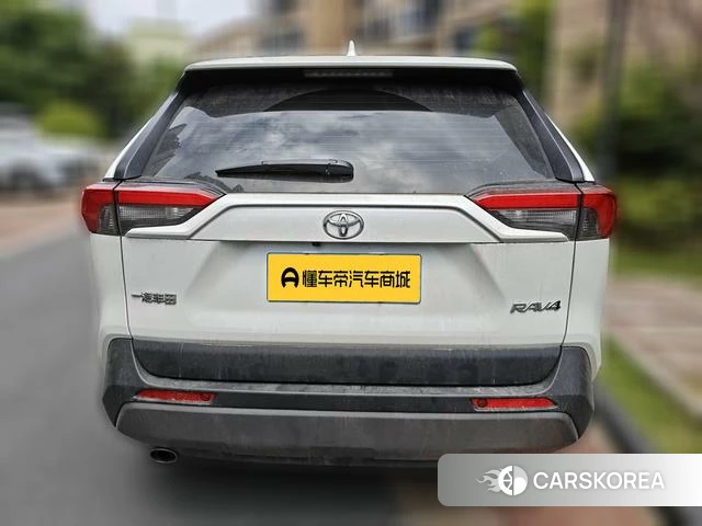Toyota RAV4 Rongfang 2022 Белый из Китая, фото 5