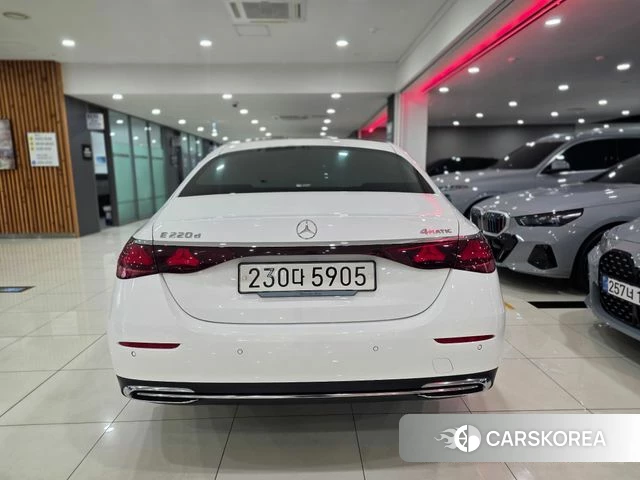 Mercedes-Benz E-Class W214 id 4749114 из Кореи 9
