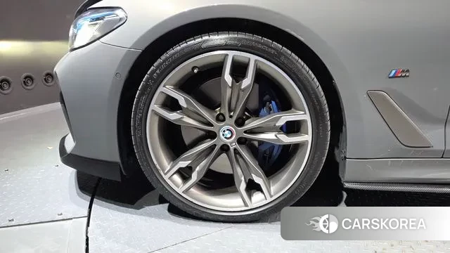 BMW 5 Series (G30) id 3438055 из Кореи 15