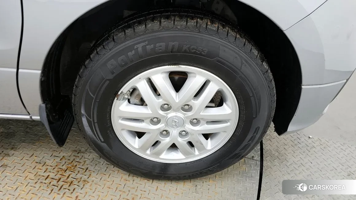 Hyundai The New Grand Starex id 2183976 из Кореи 15