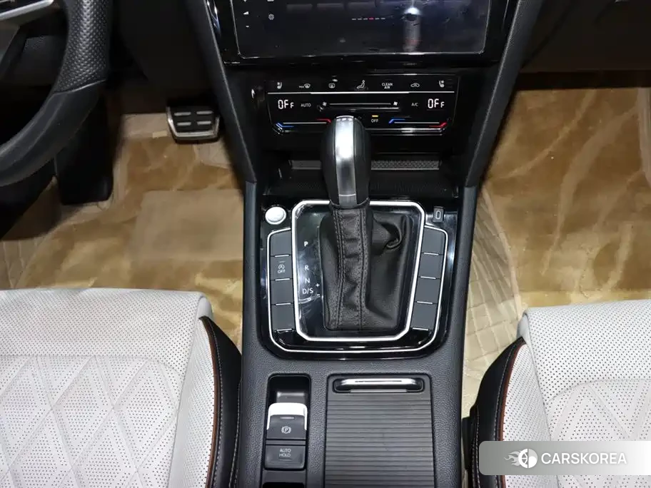 Volkswagen Magotan id 4589544 из Китая 15