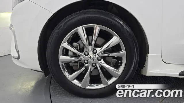 Kia The New Carnival id 2813111 из Кореи 15