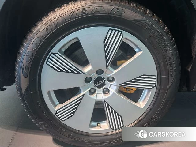 Audi e-tron id 4262587 из Китая 8