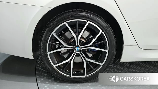 BMW 5 Series (G30) id 4268099 из Кореи 26