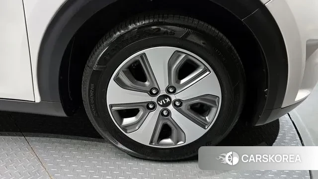 Kia Niro id 3292437 из Кореи 15