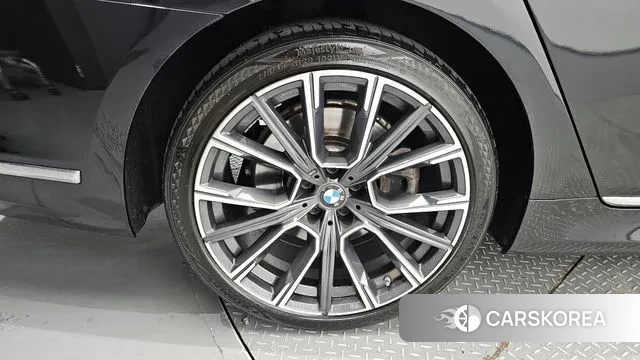 BMW 7 Series (G11) id 3116901 из Кореи 15