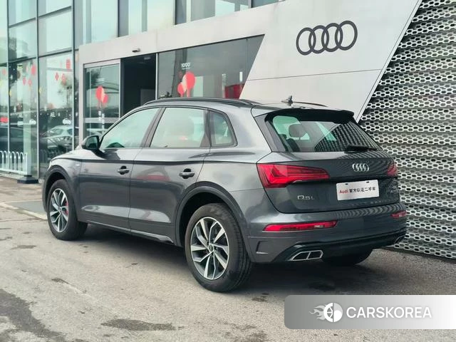 Audi Q5L 2024 Темно-серый из Китая, фото 5