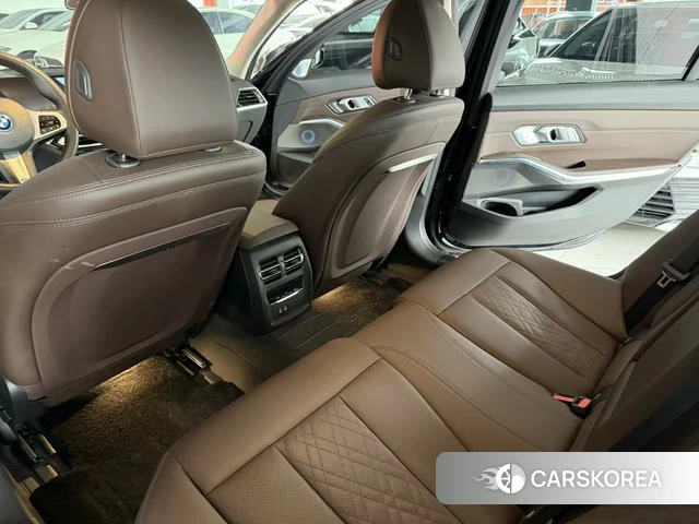 BMW i3 2024 Черный из Китая, фото 5
