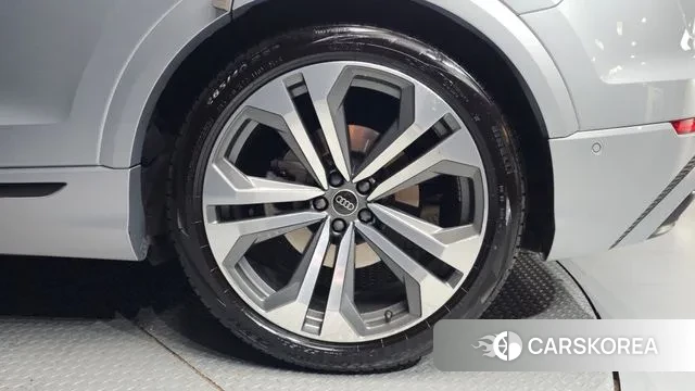 Audi Q8 (4M) id 3751476 из Кореи 15