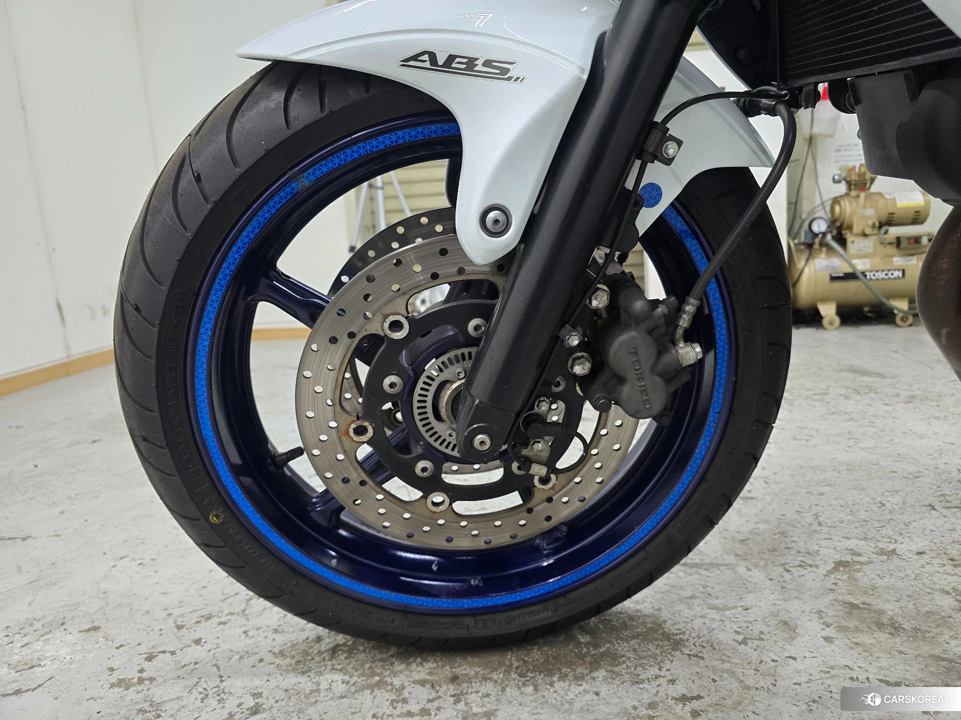 Suzuki GLADIUS 400 ABS id 4192832 из Японии 25