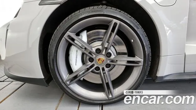 Porsche Taycan id 2734140 из Кореи 15