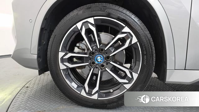 BMW iX1 (U11) id 4422235 из Кореи 32