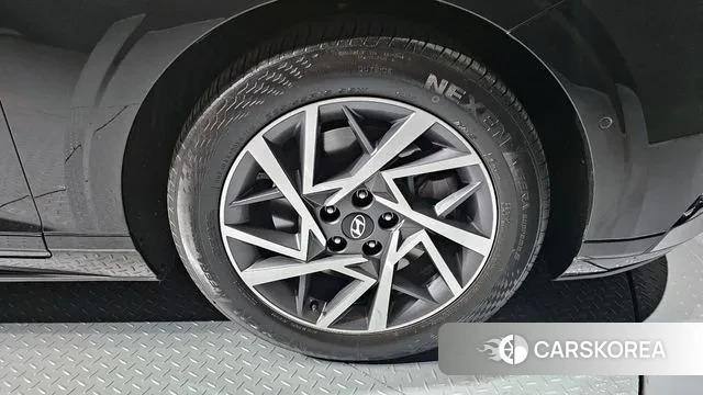 Hyundai Grandeur (GN7) id 3471940 из Кореи 15