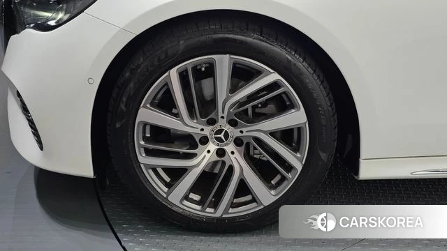 Mercedes-Benz E-Class W214 id 4792113 из Кореи 33