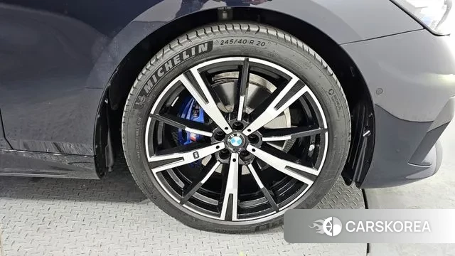 BMW 5 Series (G60) id 3436809 из Кореи 15