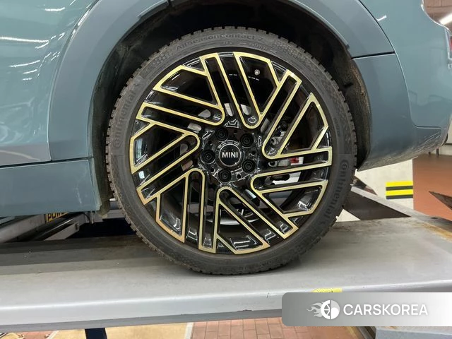 Mini Cooper S Clubman 2024 Цвет галактики из Кореи, фото 5